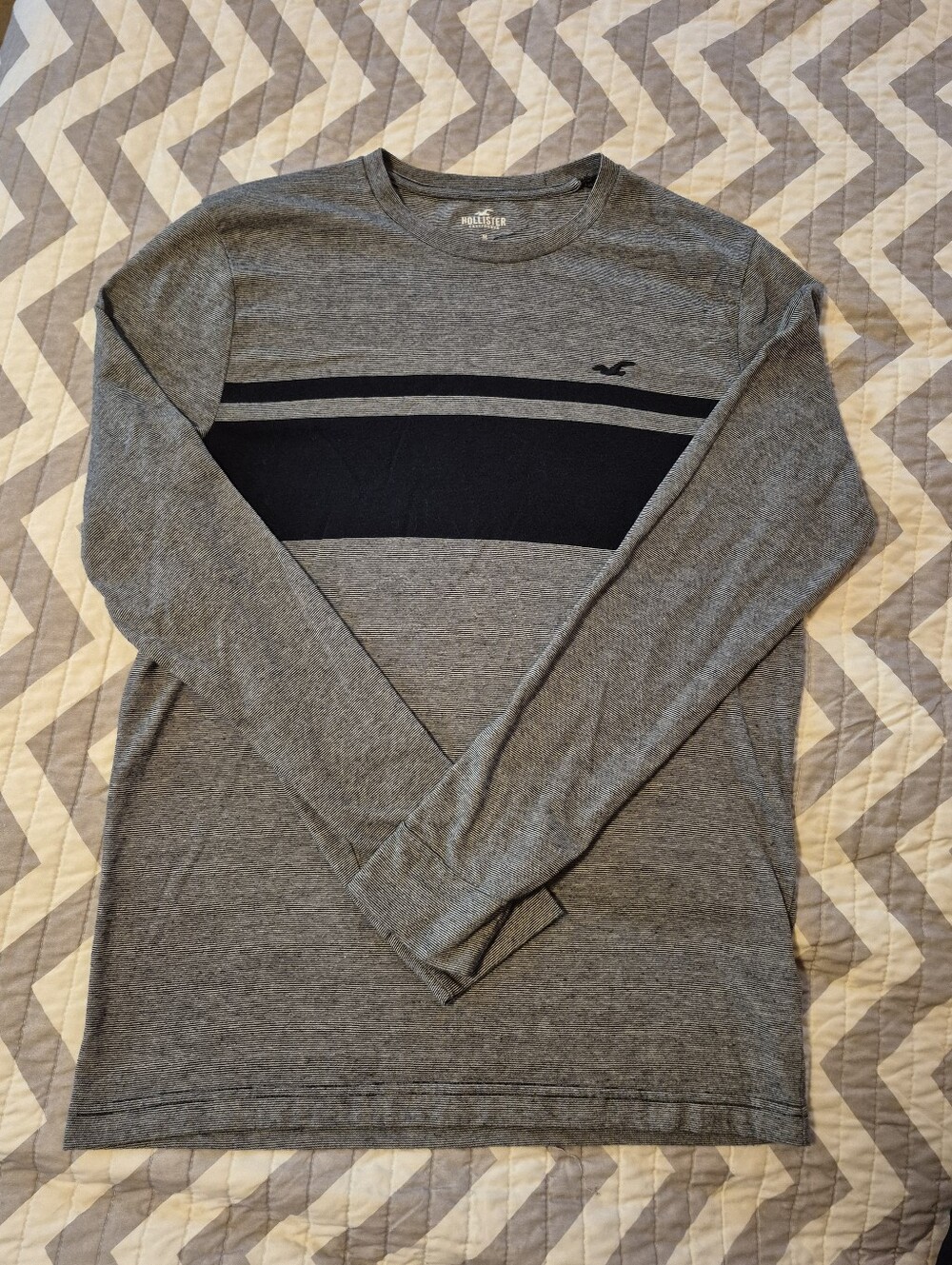 🌿5/$25 Hollister Jr Boys Medium Shirt